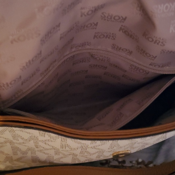 Michael kors handbag - Picture 4 of 14